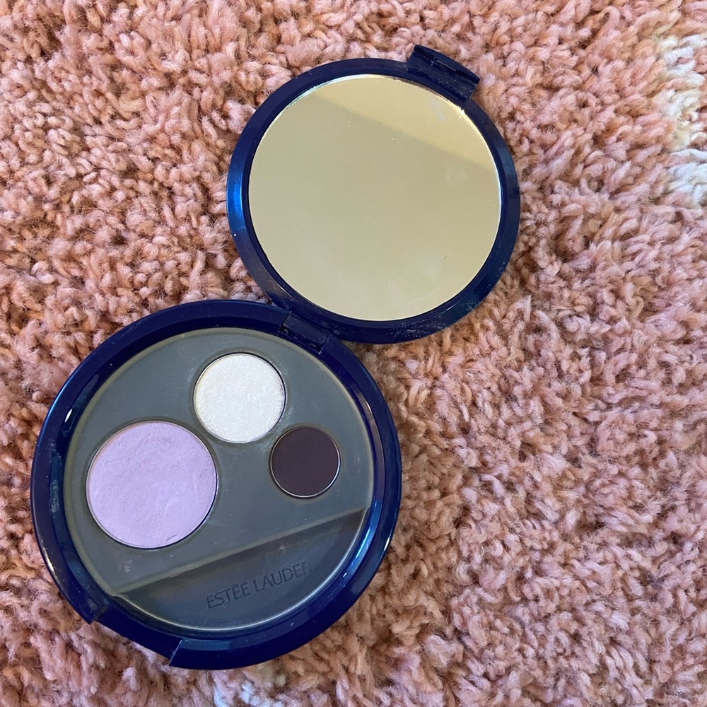 Estée Lauder eyeshadow trio